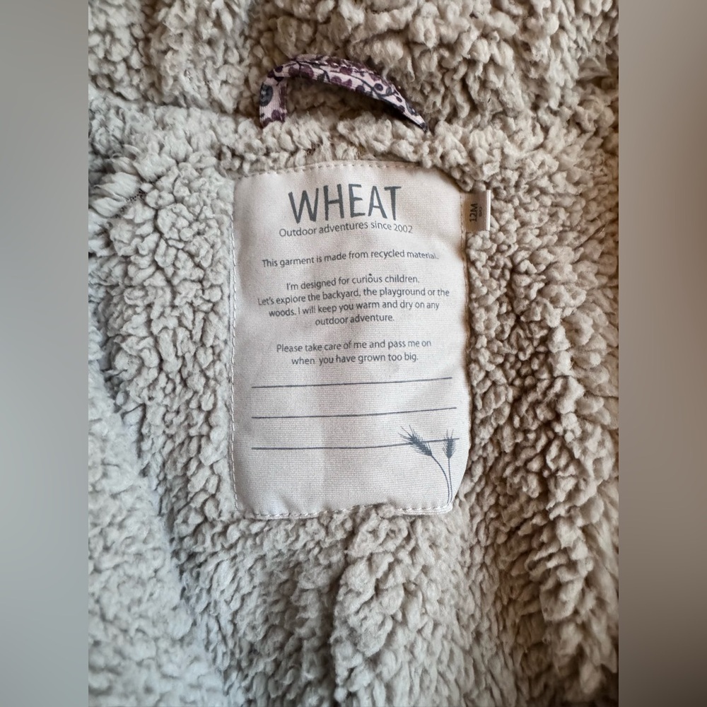 Wheat thermo suit 12 months like new, fits bigger - Picture 5 of 6